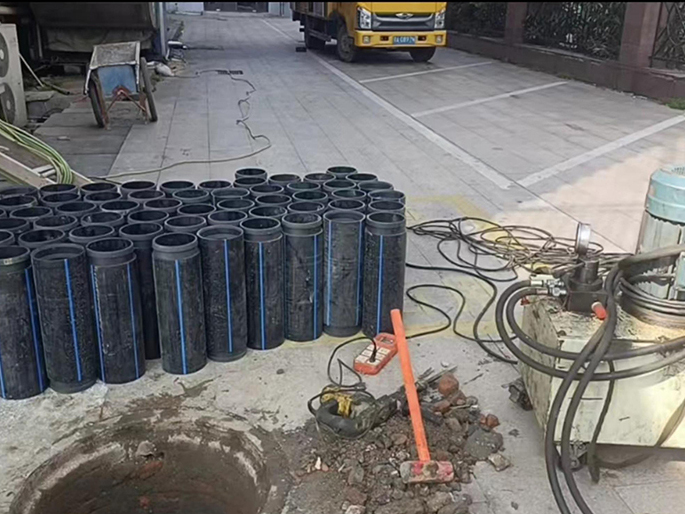 尼勒克PE置换管厂家 DN315置换管 非开挖管短管置换